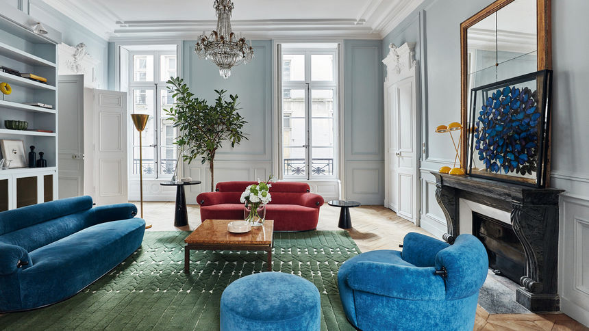 INTÉRIEUR – UNE AMÉRICAINE À PARIS